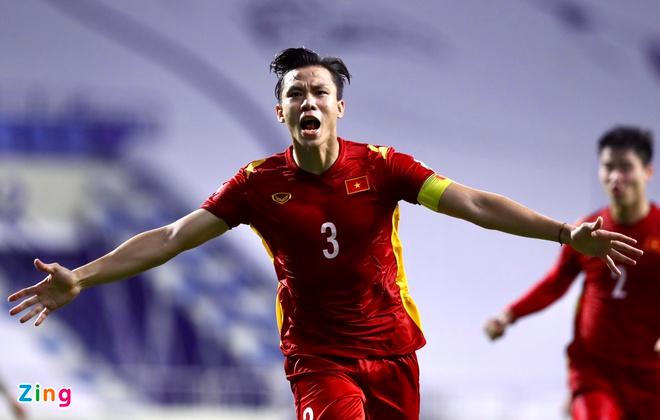 Đội tuyển Việt Nam rộng cửa đi tiếp sau chiến thắng nghẹt thở