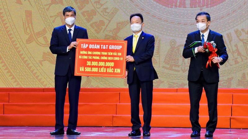 T&T Group ủng hộ 30 tỷ đồng cho chương trình tiêm vắc xin phòng COVID-19 của TP Hà Nội