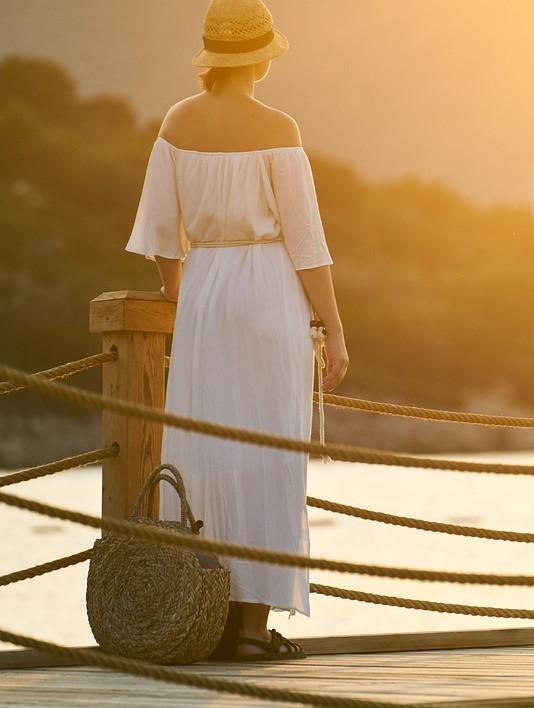 Cô ấy chỉ yêu mình