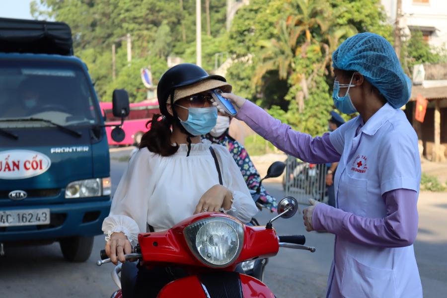 Ngày đầu Hà Nội triển khai 22 chốt kiểm soát phòng dịch: Không ùn tắc, đi lại thuận tiện