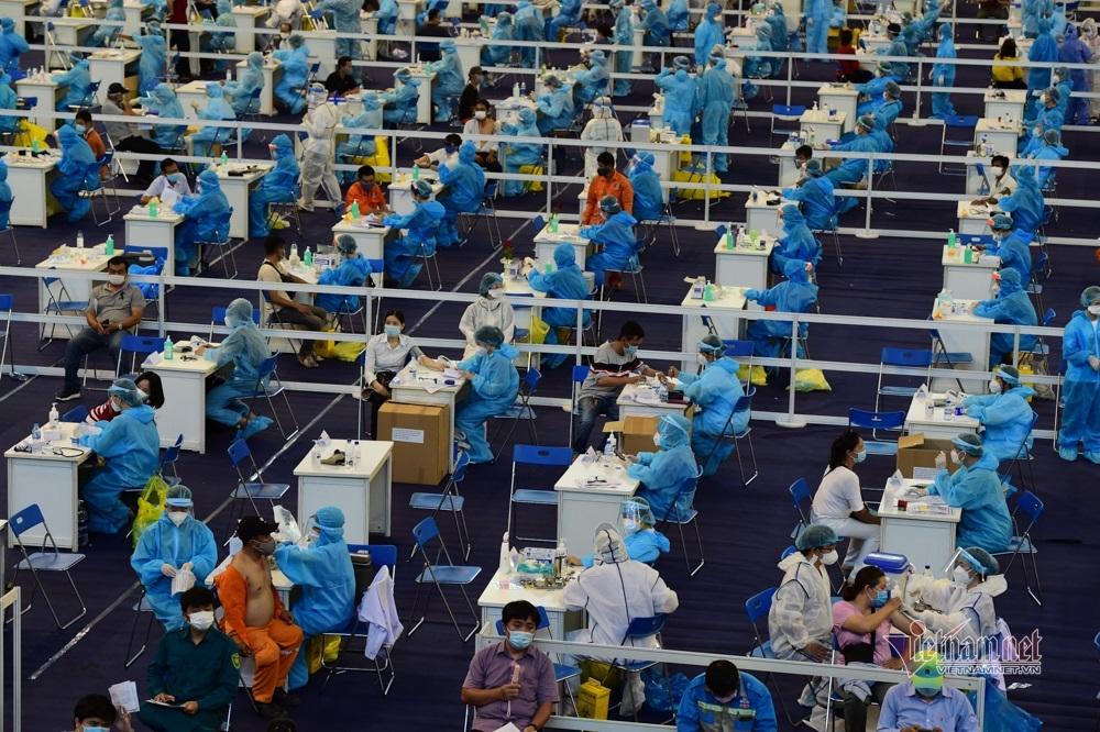 Bí thư TP HCM: Tập trung 7 giải pháp trọng tâm kiểm soát dịch bệnh