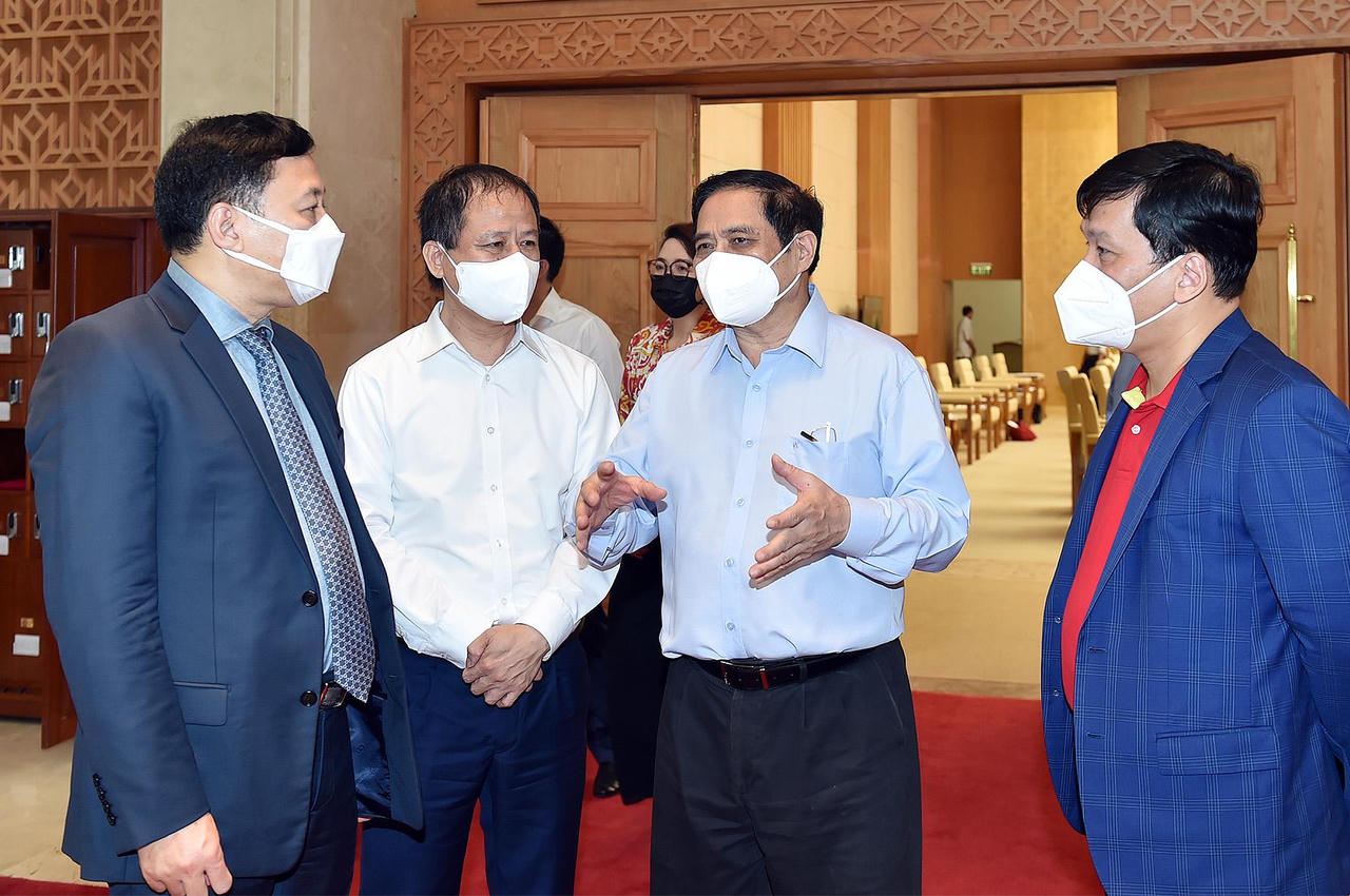 Thủ tướng chia sẻ, tháo gỡ khó khăn, thúc đẩy sản xuất kinh doanh cho doanh nghiệp