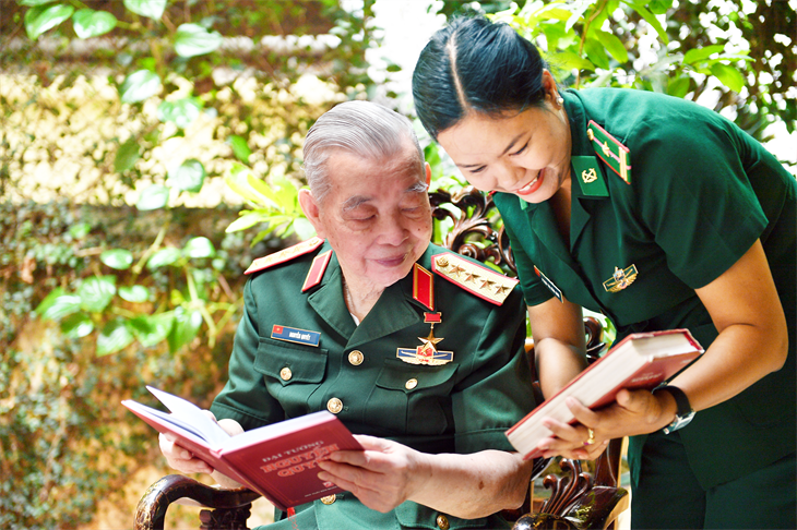 Những người phất cờ hồng