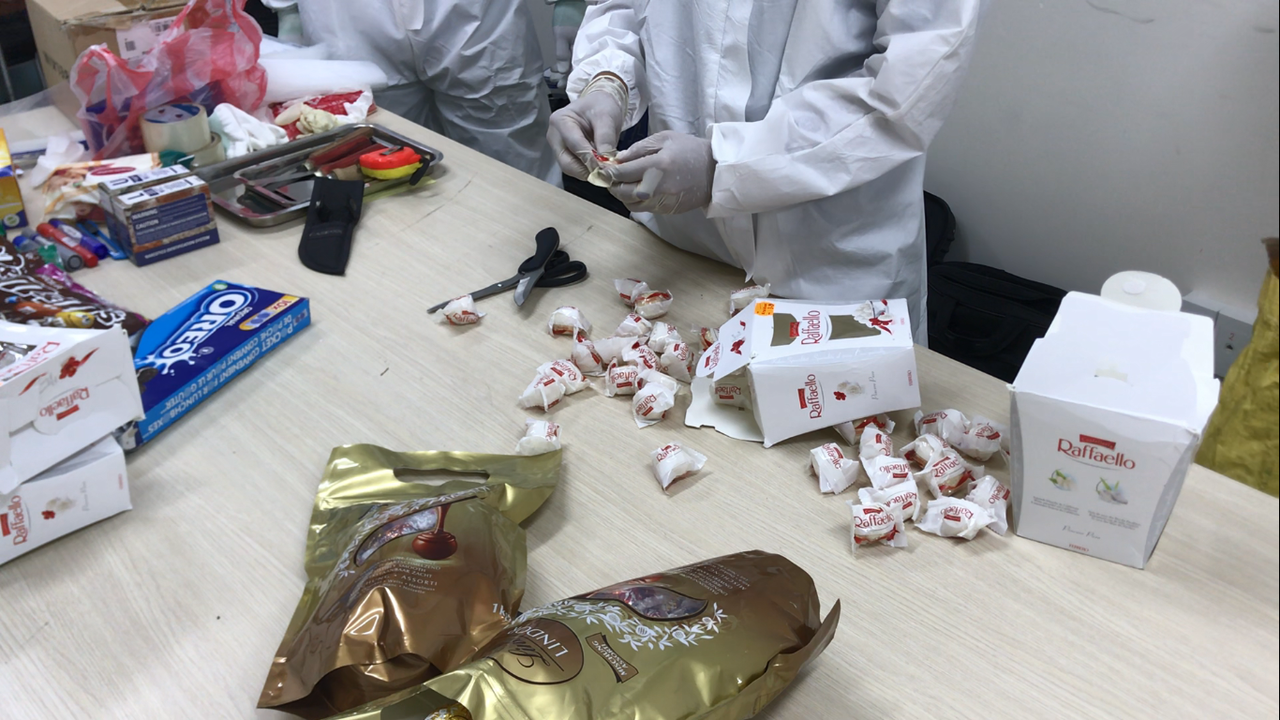 Hải quan TP HCM bắt giữ hơn 30kg ma túy tổng hợp qua đường chuyển phát nhanh