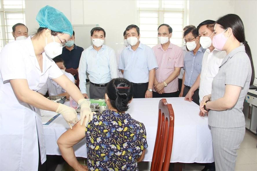 Đề xuất để vaccine sản xuất ở Việt Nam sớm thành công, tham gia "dập dịch" trong nước