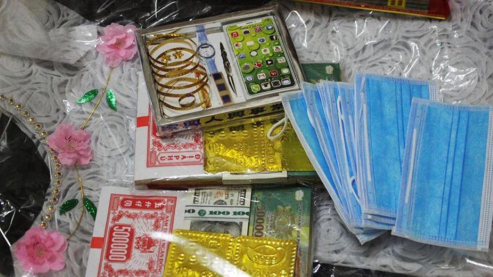 Hiu hắt thị trường hàng dành cho… cõi âm