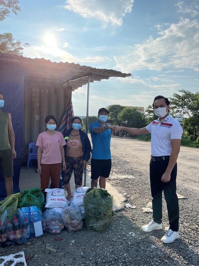 Chủ tịch Lộc Sơn Hà Land Nguyễn Mạnh Hà: San sẻ yêu thương với đồng hương Yên Bái bị mắc kẹt tại Hà Nội