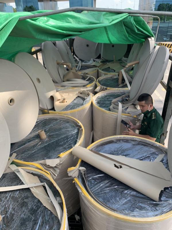 Đường dây xuất lậu hàng nghìn tấn quặng