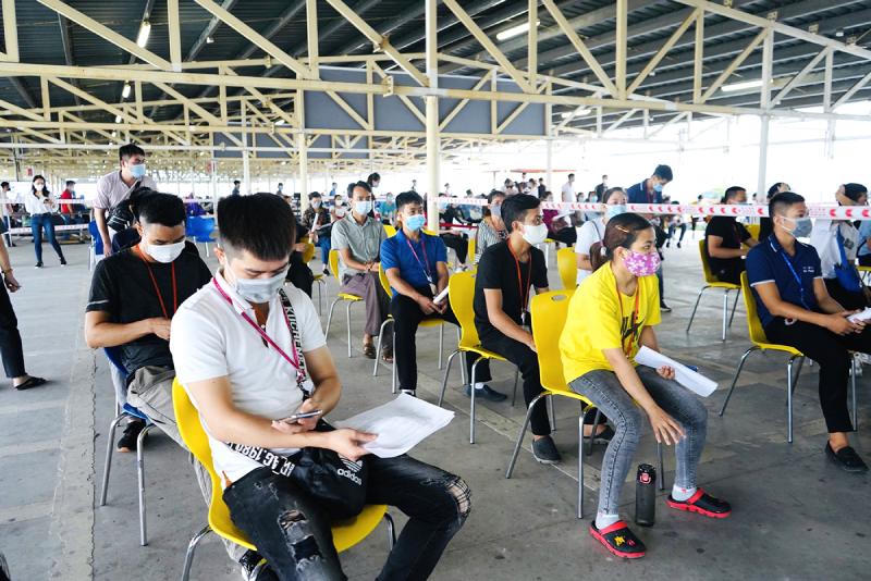 Ngày đầu Hải Phòng thực hiện chiến dịch tiêm chủng vaccine Vero Cell