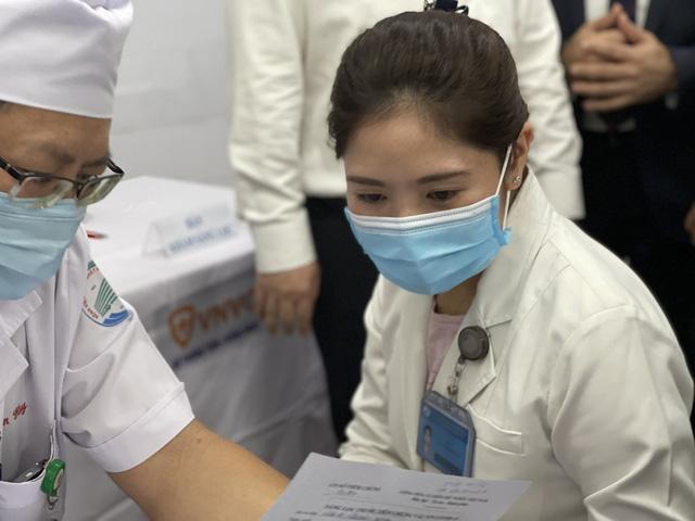 Hẹn cưới khi mùa hoa nở…