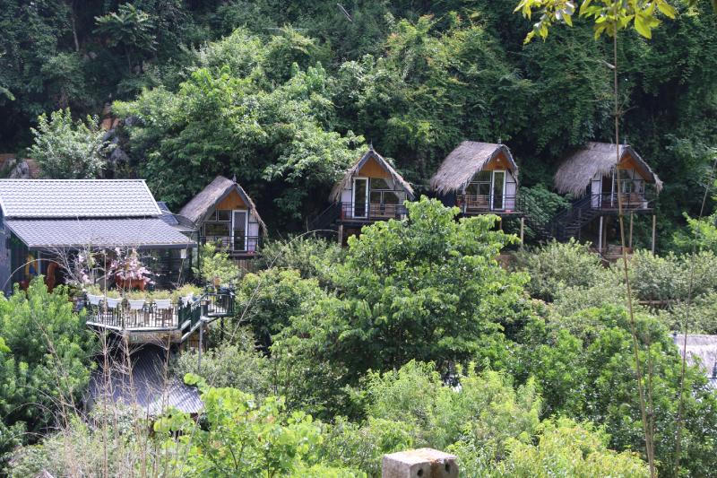 Loạn homestay không phép ở phố núi Mộc Châu