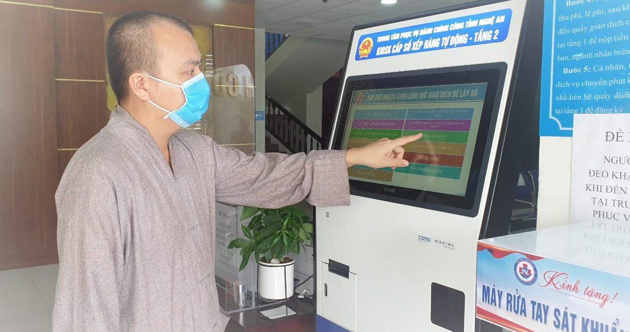 Trung tâm phục vụ hành chính công tỉnh Nghệ An: Tăng cường cung cấp dịch vụ công trực tuyến