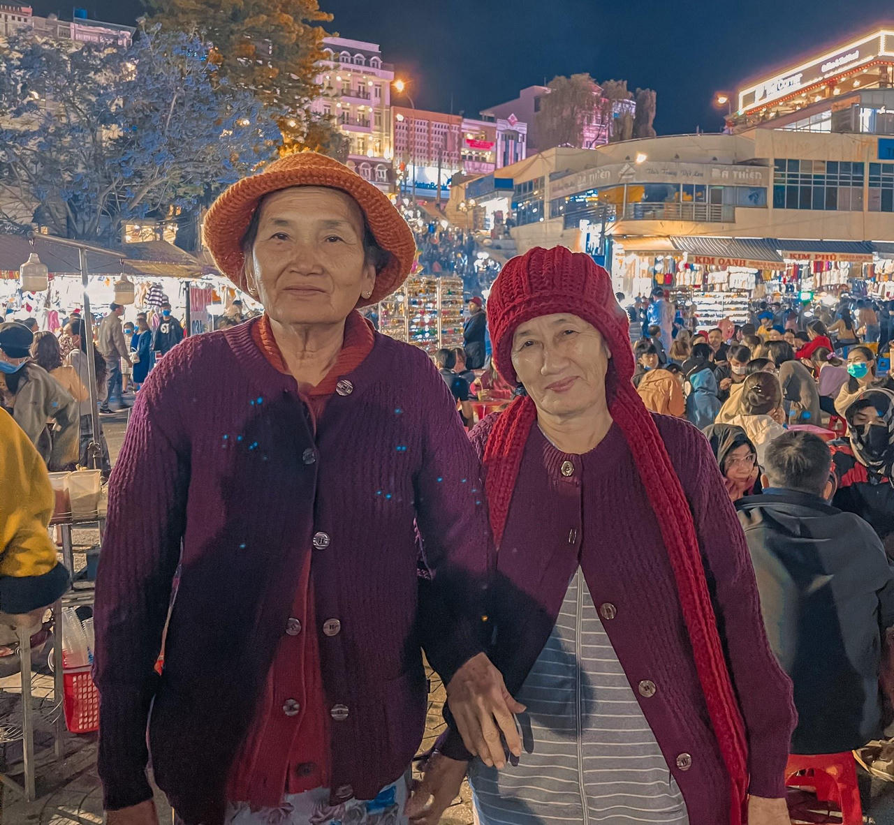 Người già cần nhiều hơn những ân tình