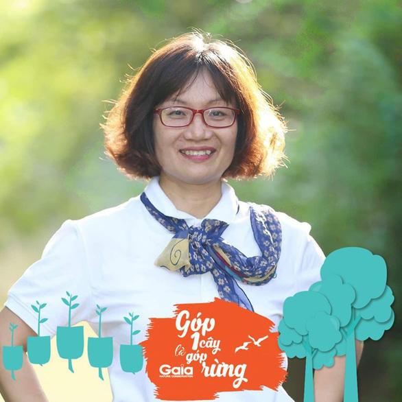 Người phụ nữ trồng rừng