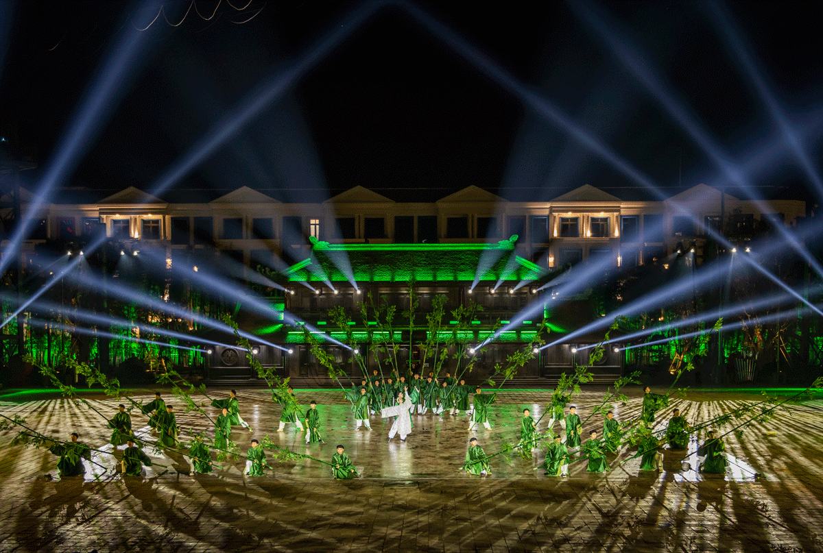 Gõ cửa những kỳ tích mang trái tim "Make in Vietnam"