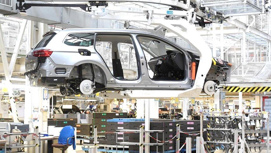 Dấu hiệu lạc quan về thị trường ô tô trước 'cú hích' xem xét giảm 50% lệ phí trước bạ