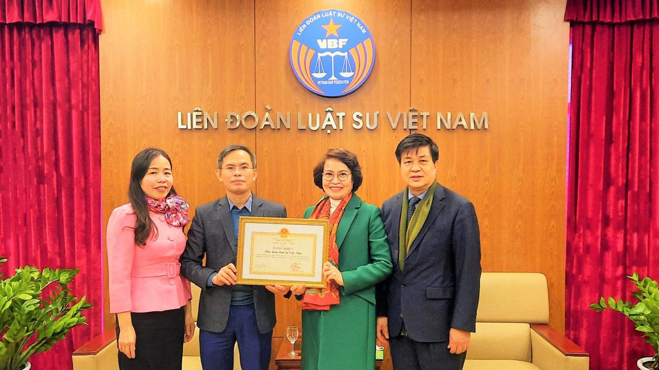 Lãnh đạo Cục Bổ trợ tư pháp, Bộ Tư pháp chúc mừng năm mới Liên đoàn Luật sư Việt Nam