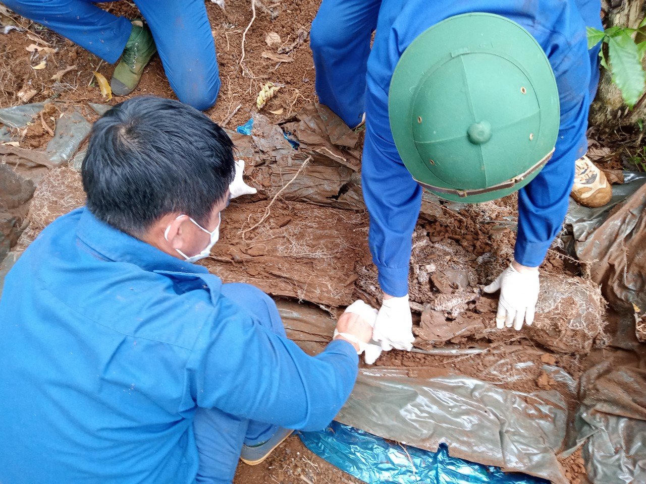 Hành trình không mỏi tìm đồng đội hy sinh trên nước bạn Lào: Bài 1 - Lội suối, băng rừng đưa các liệt sĩ về đất mẹ