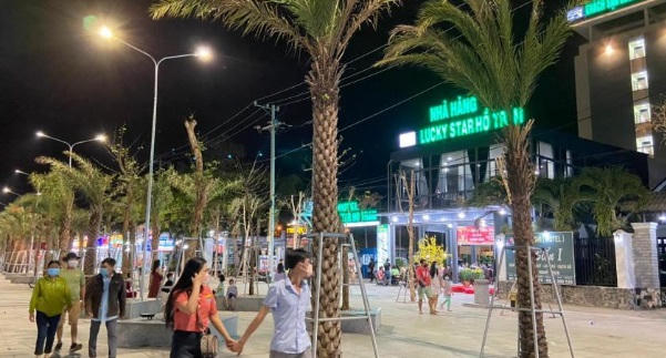 Kinh tế đêm - 'mảnh đất' màu mỡ còn bỏ ngỏ của du lịch Hồ Tràm