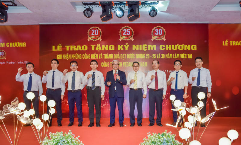 Vedan Việt Nam tổ chức Lễ trao kỷ niệm chương cho 219 nhân viên có thâm niên
