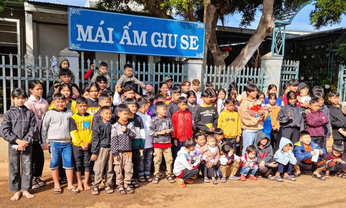 Người cha của 131 đứa trẻ mồ côi