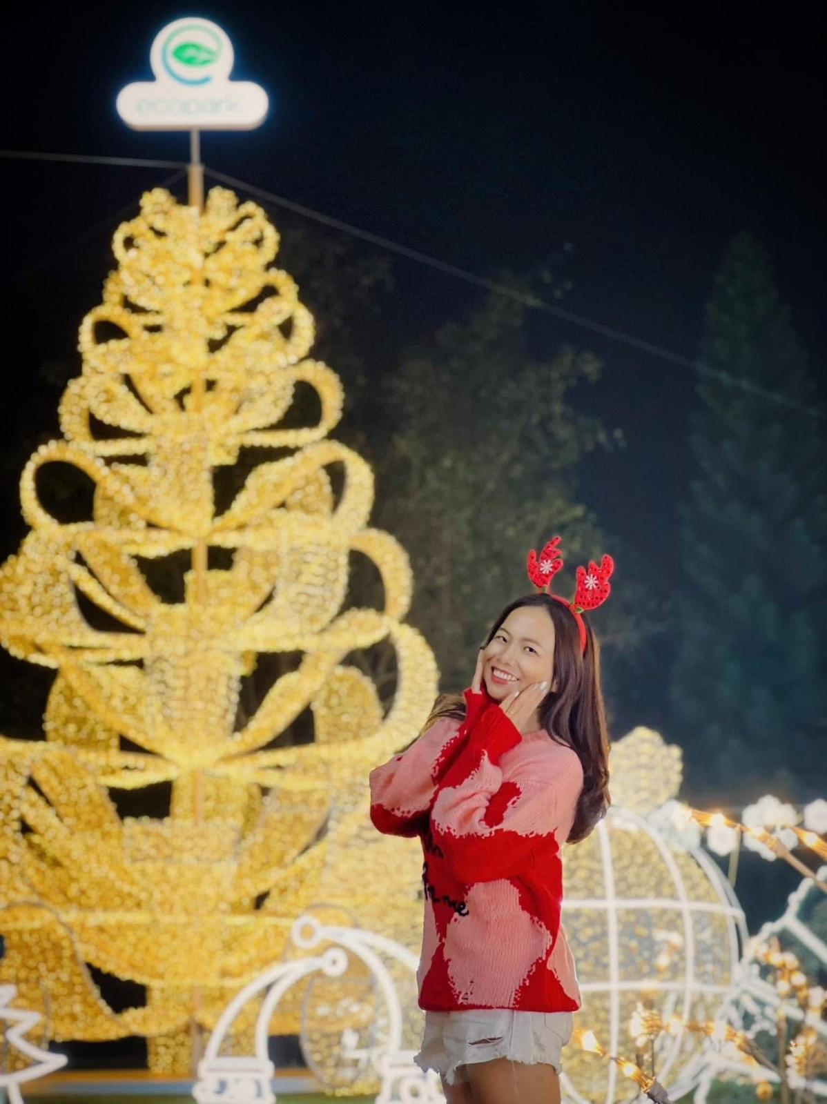 Check-in làng cổ tích ánh sáng thần kỳ tại khu đô thị Ecopark