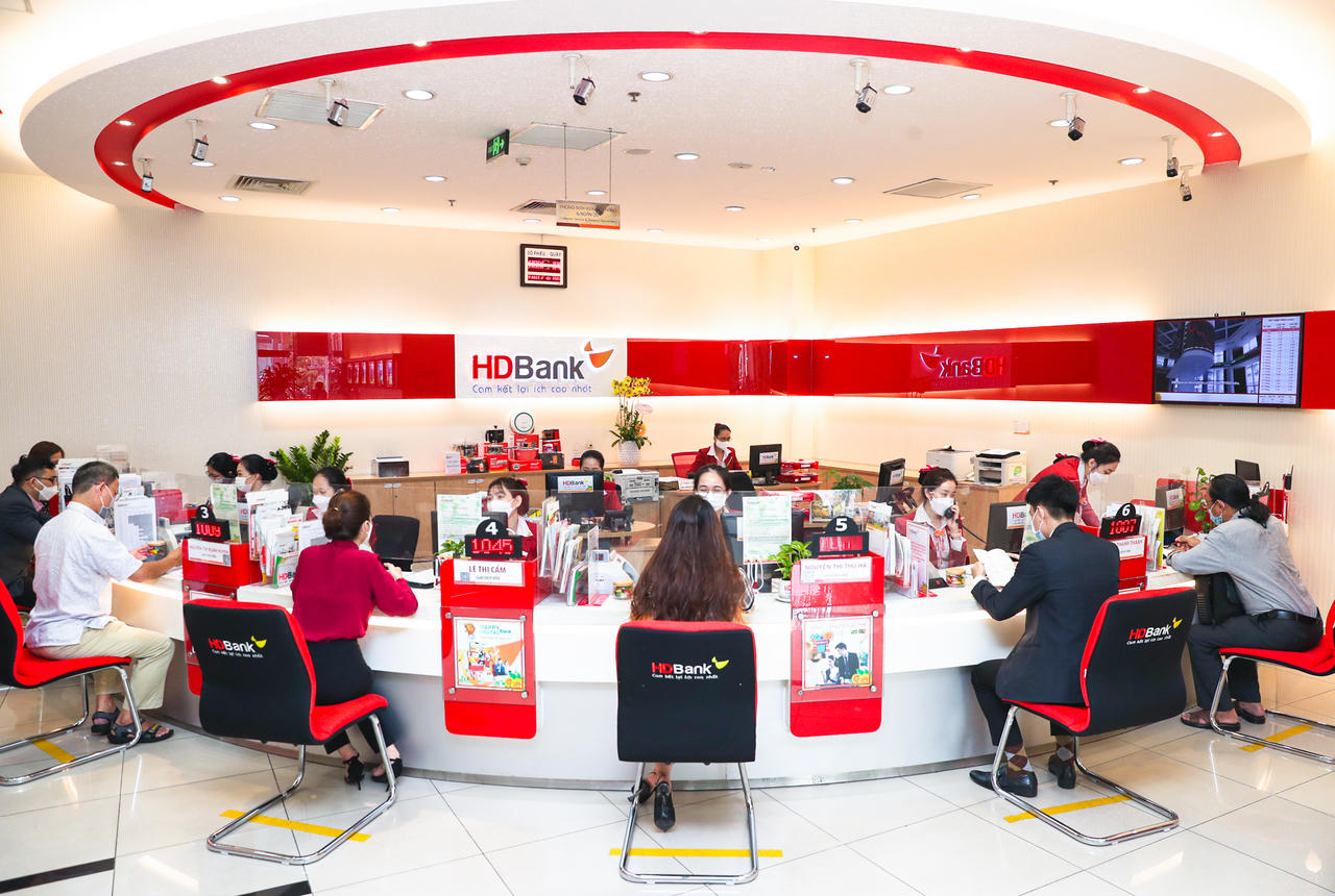 Ngân hàng thứ hai công bố giảm lãi suất cho vay lên đến 3,5%/năm dịp cuối năm