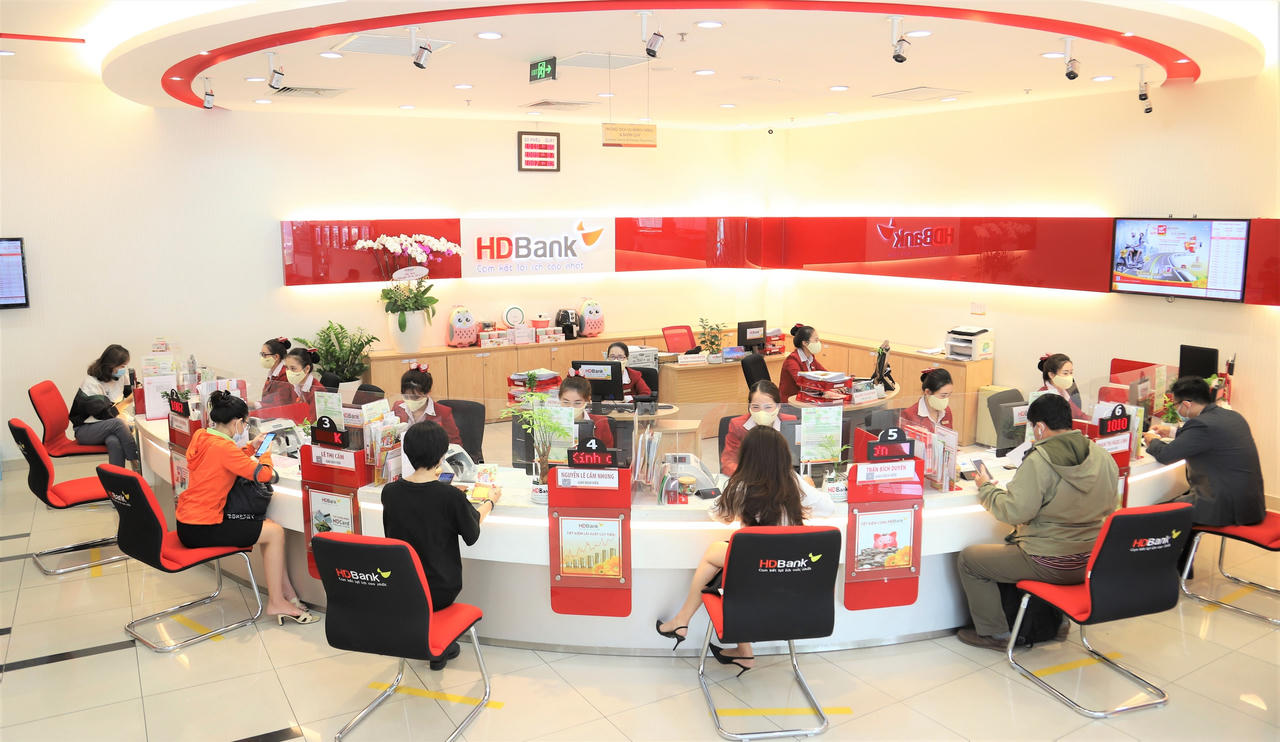 HDBANK lãi hơn 8.000 tỷ đồng sau 9 tháng