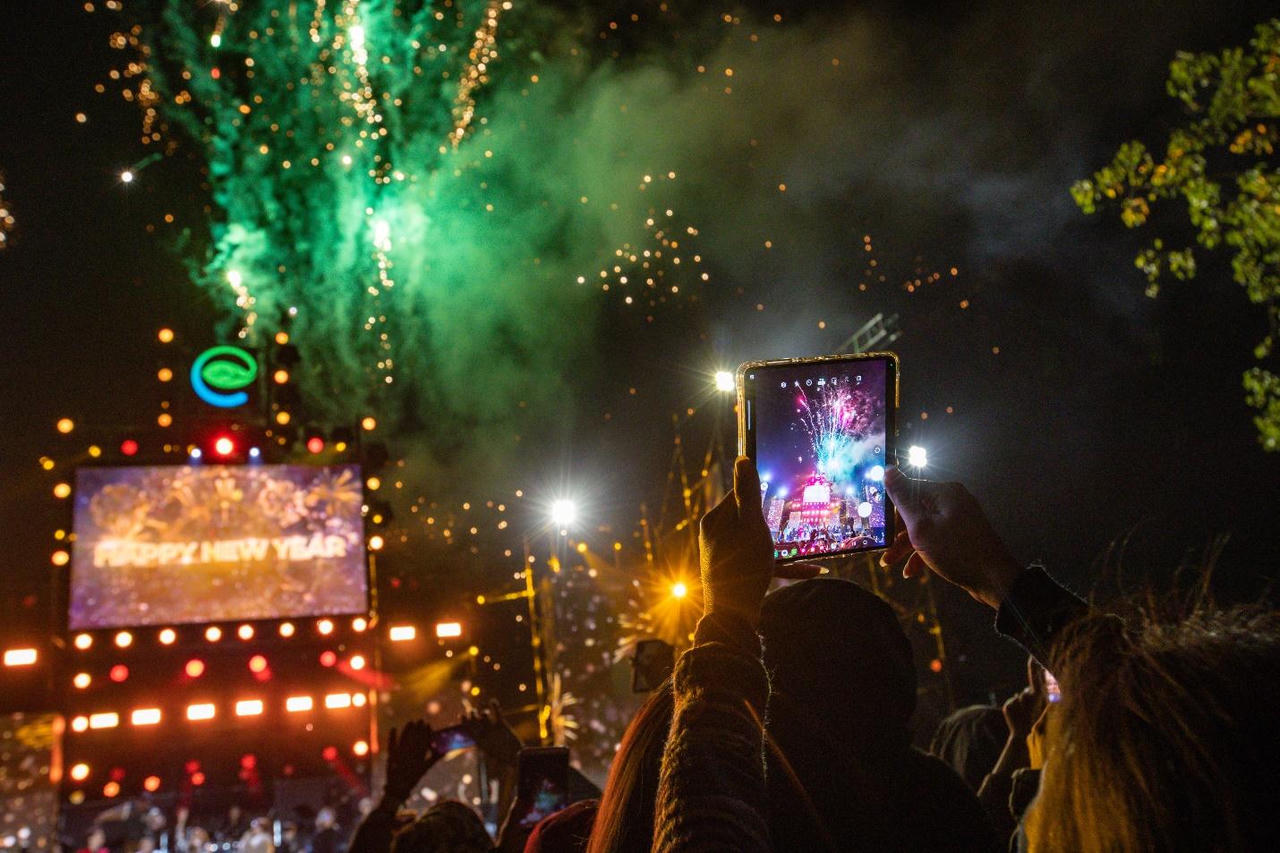 Hơn 20 nghìn cư dân Ecopark mãn nhãn cùng đại tiệc countdown hoành tráng