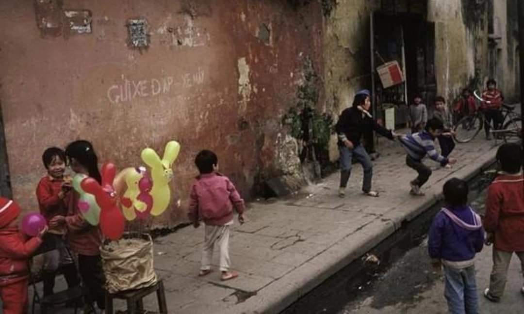 Tết Âm lịch và sự tích đếm tuổi hoa đào