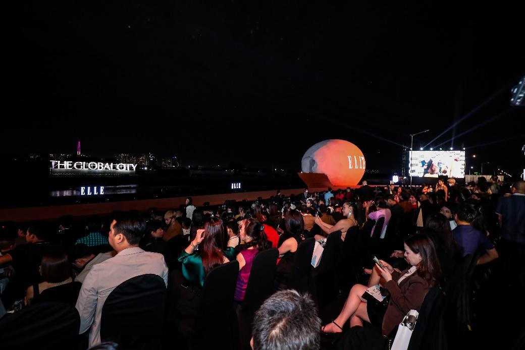 Sàn diễn đặc biệt tạo nên thành công của ELLE Fashion Show 2022
