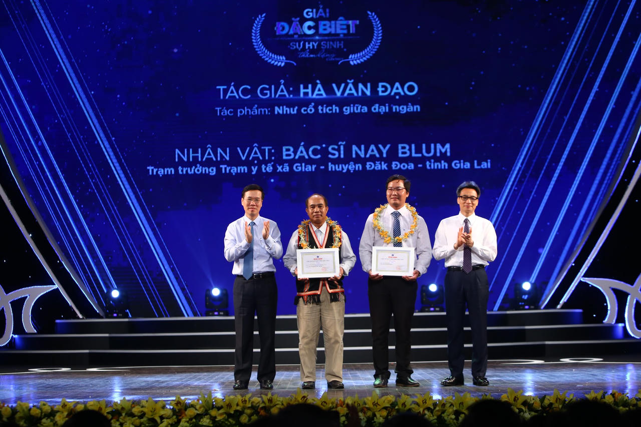 Kỷ niệm 68 năm ngày thầy thuốc Việt Nam: Tỏa ngát những chiến công!