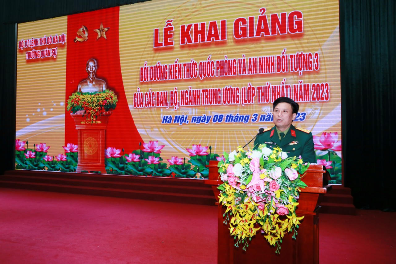 Trường Quân sự BTL Thủ đô Hà Nội: Khai giảng lớp bồi dưỡng kiến thức QPAN đối tượng 3 đầu tiên năm 2023