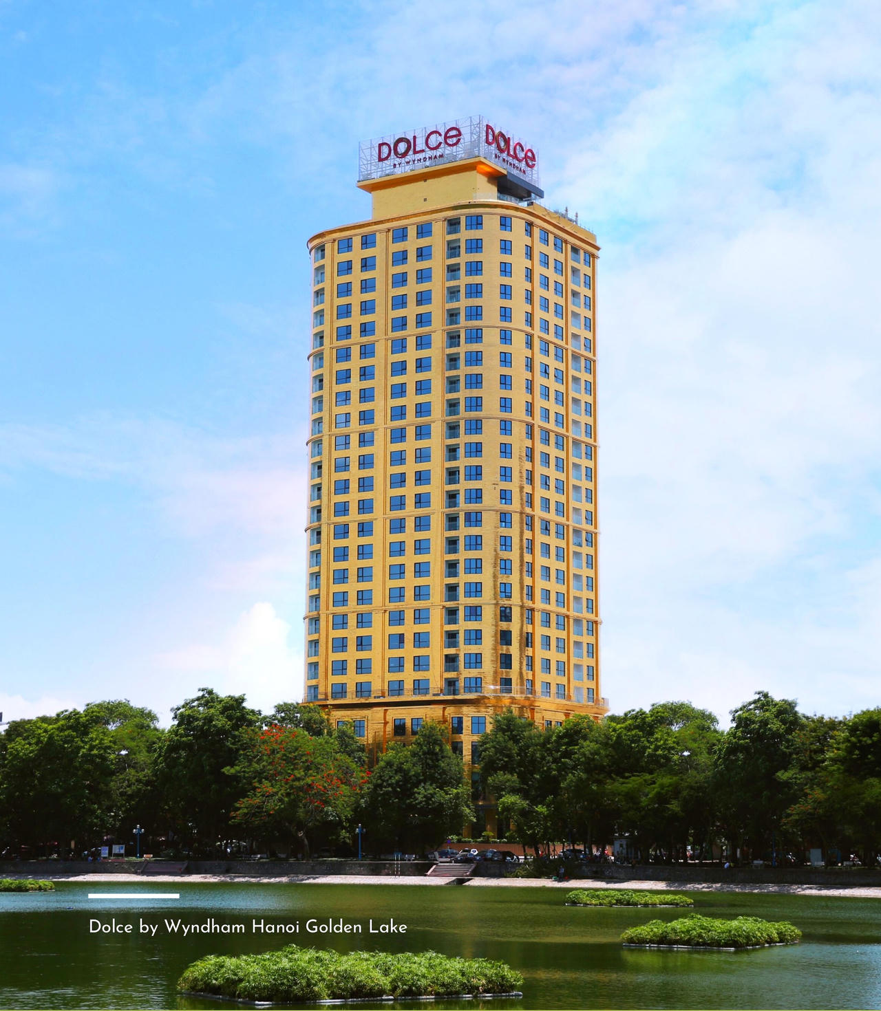 Chủ tịch HĐQT Tập đoàn Hòa Bình lý giải về việc rao bán khách sạn dát vàng