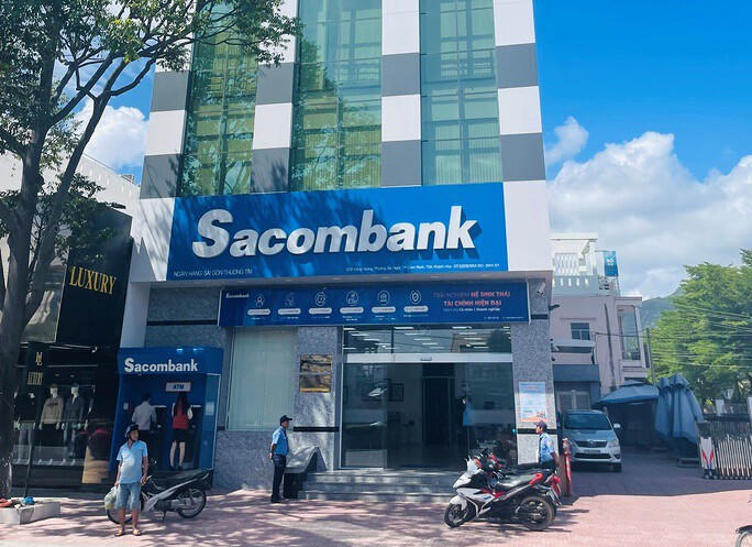 Vụ khách hàng mất 46 tỷ đồng tại Sacombank: Ngân hàng giữ tiền chờ kết quả điều tra có hợp lý?