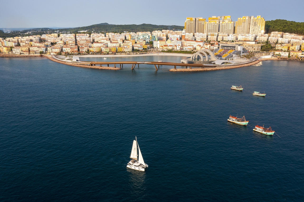 Cư dân Sun Grand City New An Thoi nhận sổ đỏ, hiện thực hóa giấc mơ Nam Phú Quốc 