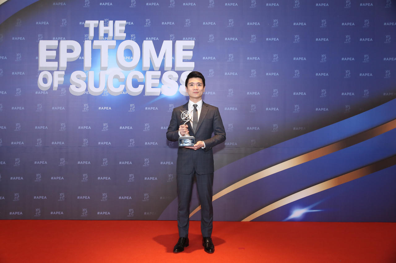 Ông Đỗ Quang Vinh được vinh danh “Doanh nhân Châu Á xuất sắc ngành dịch vụ tài chính”