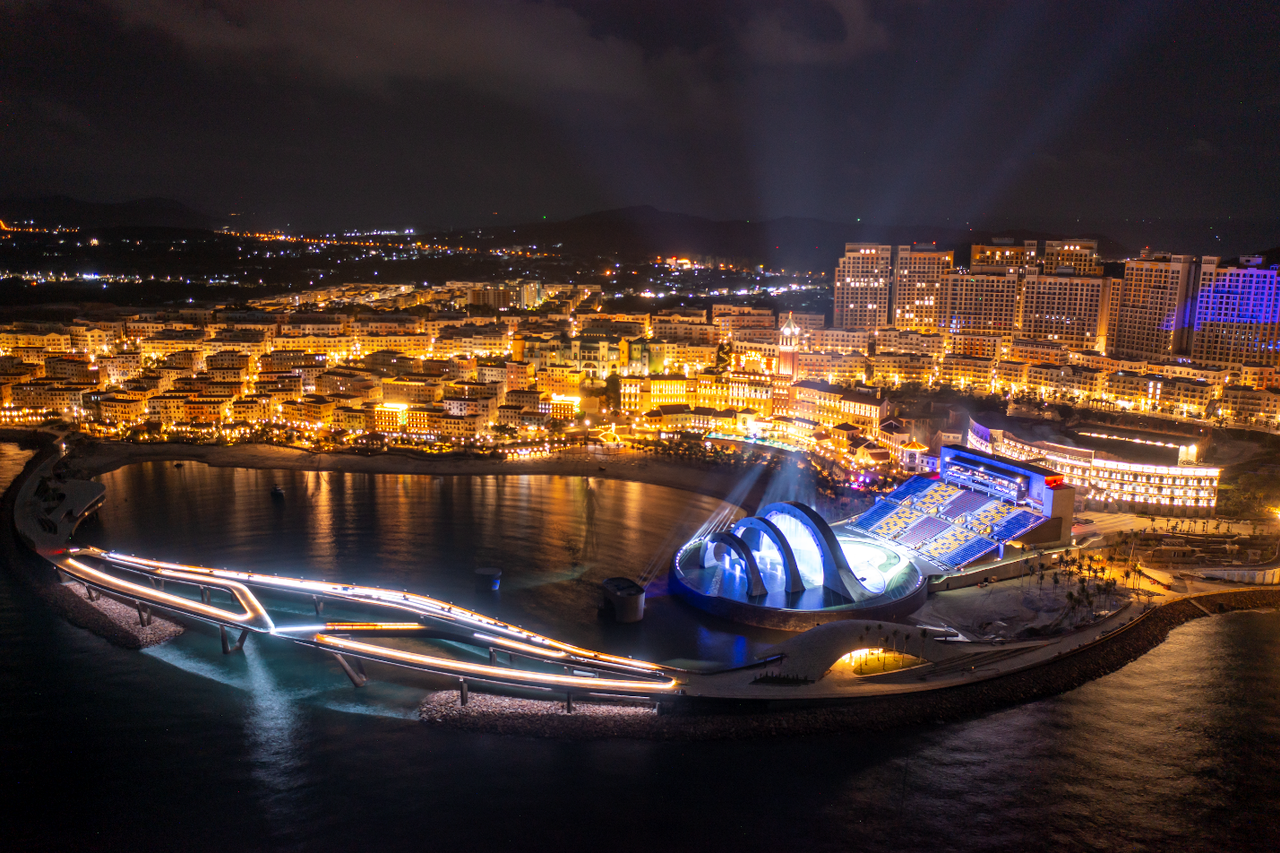 Sun Group 'làm đẹp những vùng đất' bằng nhiều sản phẩm lung linh trong đêm