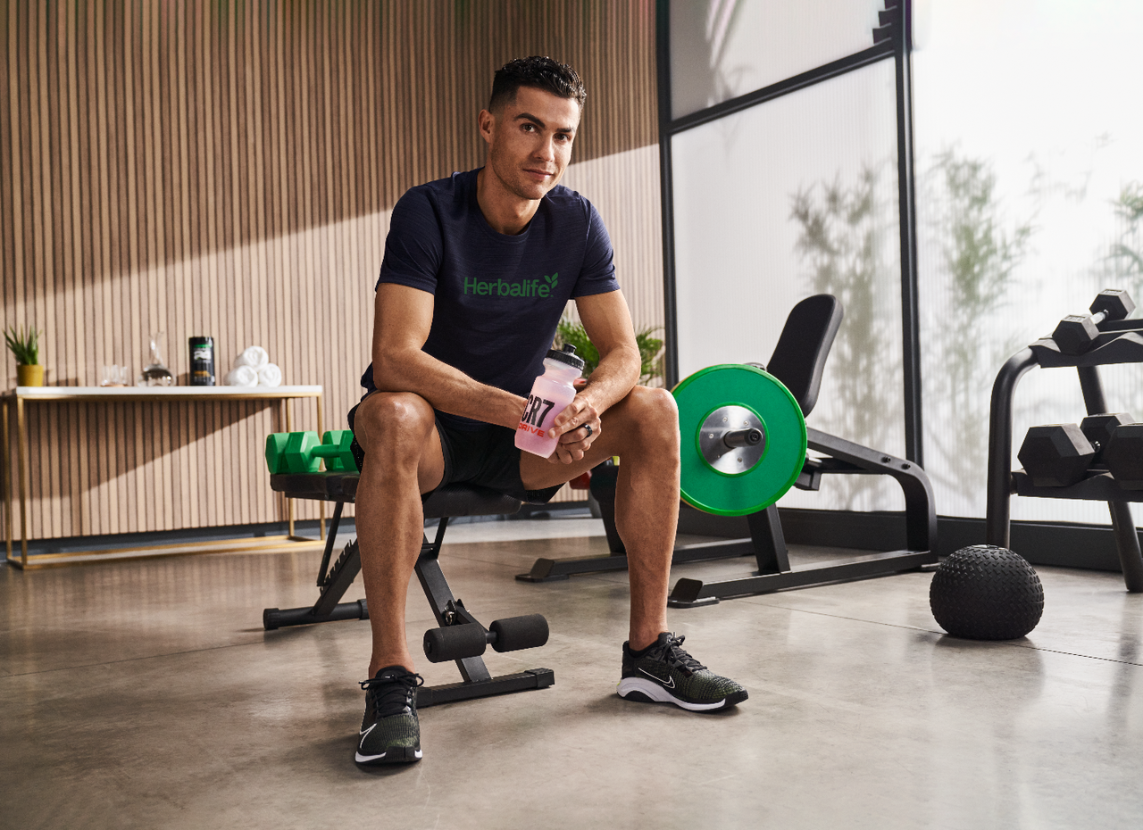 Herbalife gia hạn Chương trình hợp tác với tư cách là Nhà tài trợ dinh dưỡng chính thức của Cristiano Ronaldo