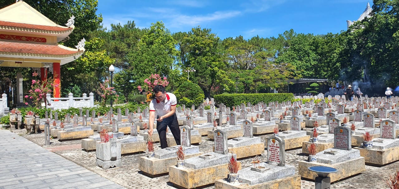 Nối dài hành trình bồi đắp tâm hồn trên 'đất lửa' anh hùng miền Trung