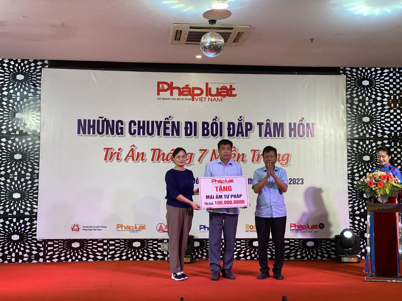 Nối dài hành trình bồi đắp tâm hồn trên 'đất lửa' anh hùng miền Trung