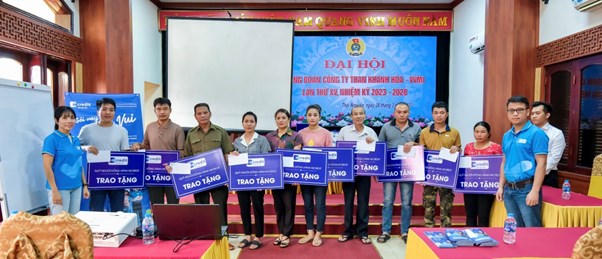 Mcredit đồng hành san sẻ cùng người lao động có hoàn cảnh khó khăn