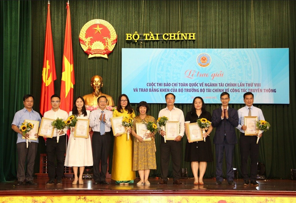 Trao Giải báo chí toàn quốc về ngành Tài chính lần thứ VIII