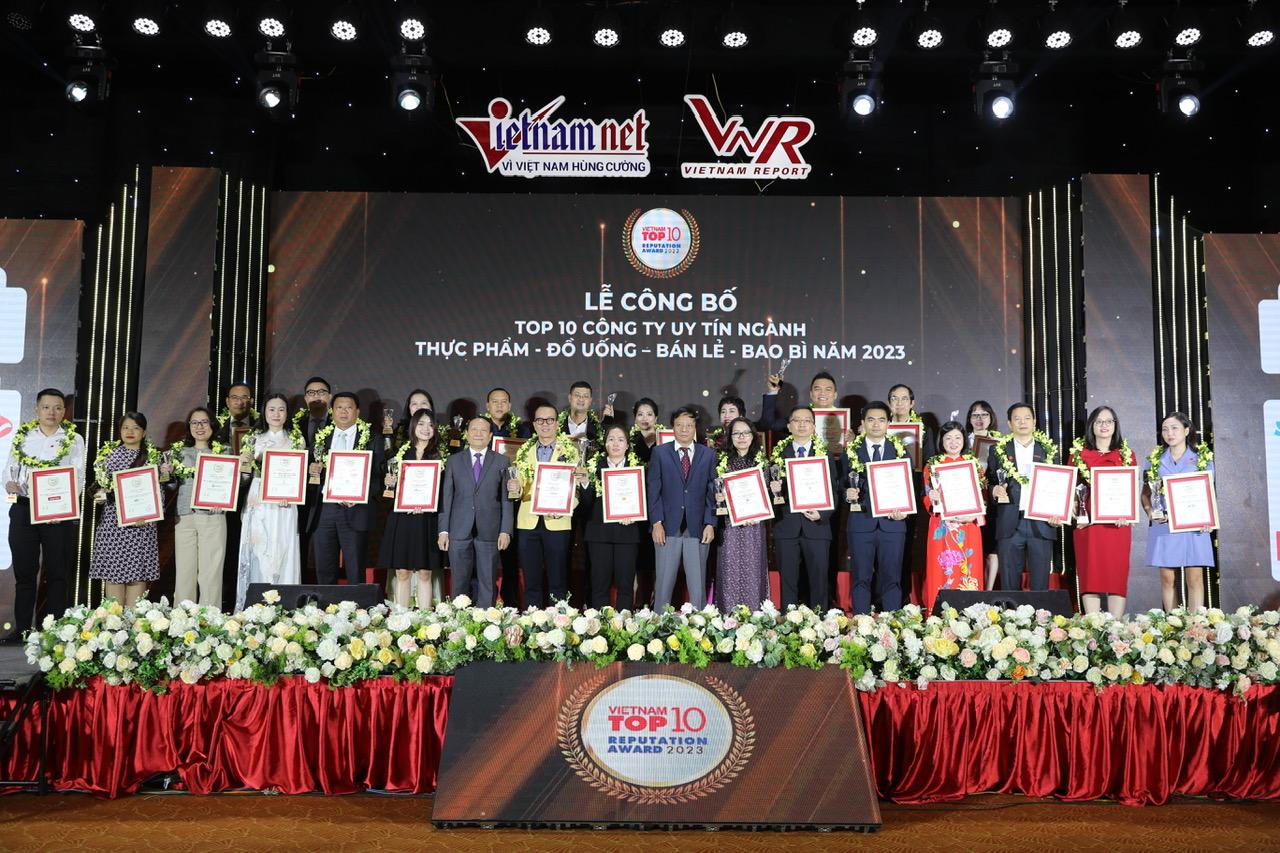 Lần thứ 3 liên tiếp Herbalife Việt Nam đạt giải thưởng Top 10 Công ty Thực phẩm Uy tín