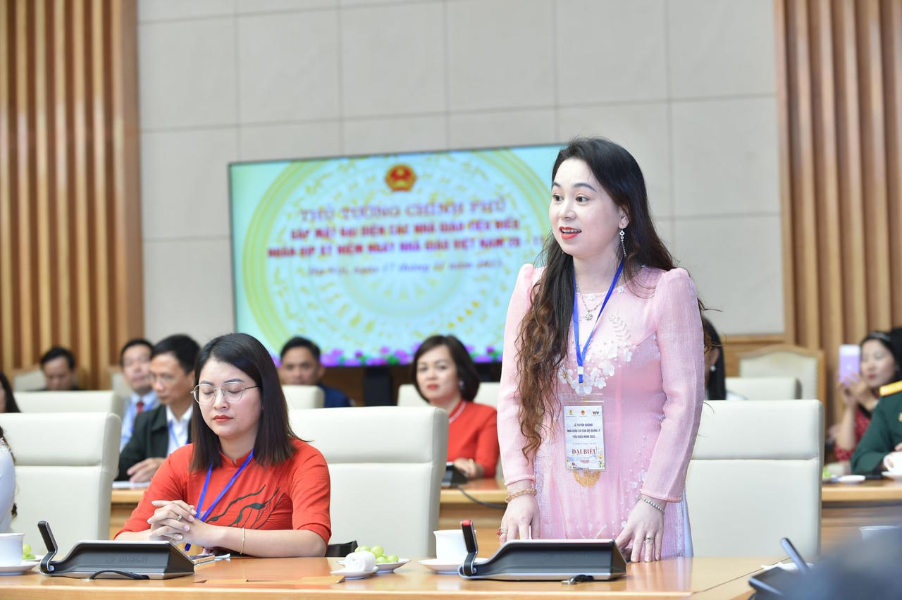 Mỗi thầy, cô giáo luôn là tấm gương sáng rèn đức, luyện tài, yêu nghề, yêu người- Ảnh 6. Mỗi thầy, cô giáo luôn là tấm gương sáng rèn đức, luyện tài, yêu nghề, yêu người