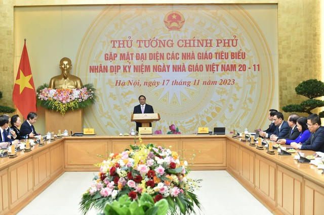 Mỗi thầy, cô giáo luôn là tấm gương sáng rèn đức, luyện tài, yêu nghề, yêu người- Ảnh 8. Mỗi thầy, cô giáo luôn là tấm gương sáng rèn đức, luyện tài, yêu nghề, yêu người