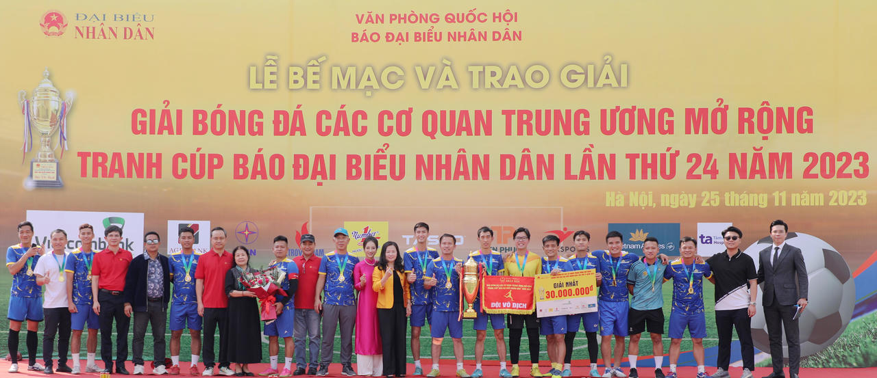 Bế mạc Giải bóng đá các cơ quan Trung ương mở rộng tranh Cúp Báo Đại biểu Nhân dân