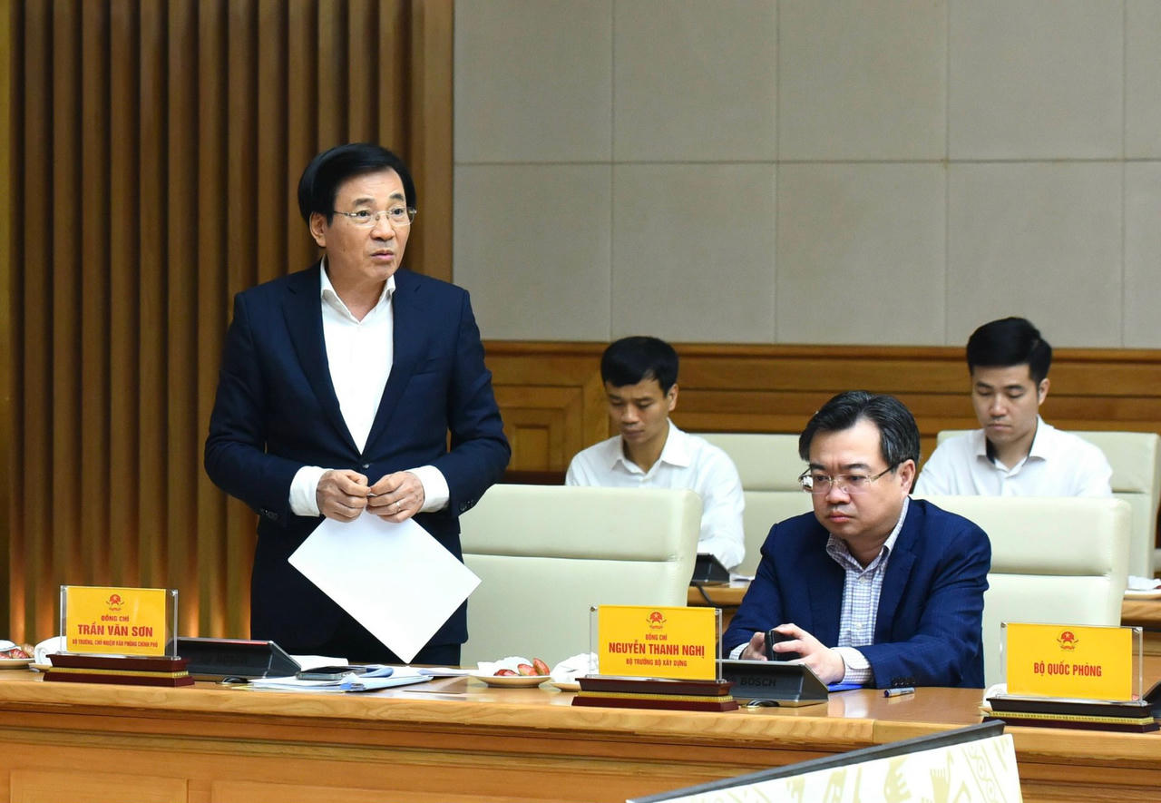 Đẩy mạnh phân cấp, ủy quyền, quyết liệt thúc đẩy các công trình giao thông trọng điểm