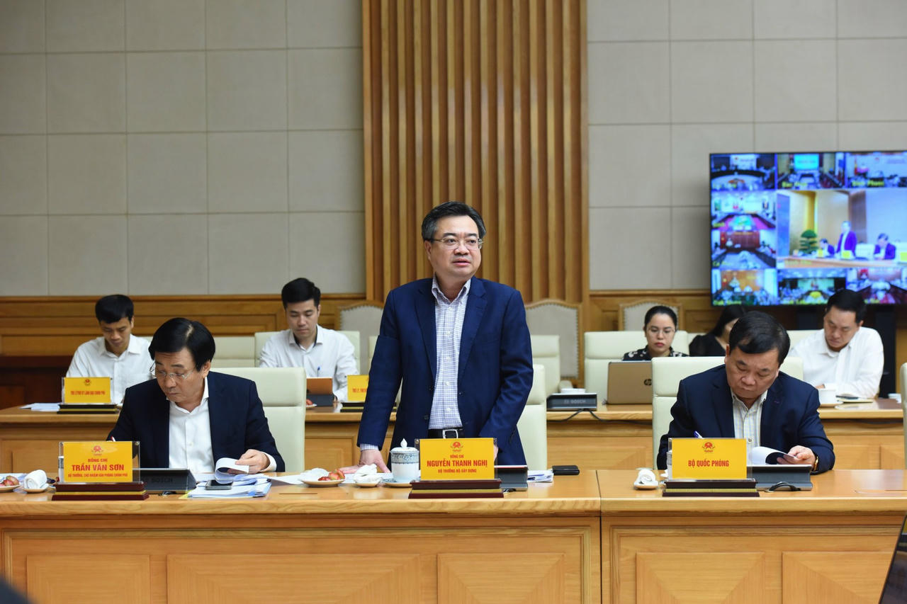 Đẩy mạnh phân cấp, ủy quyền, quyết liệt thúc đẩy các công trình giao thông trọng điểm