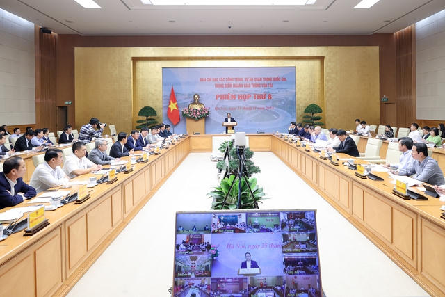 Đẩy mạnh phân cấp, ủy quyền, quyết liệt thúc đẩy các công trình giao thông trọng điểm